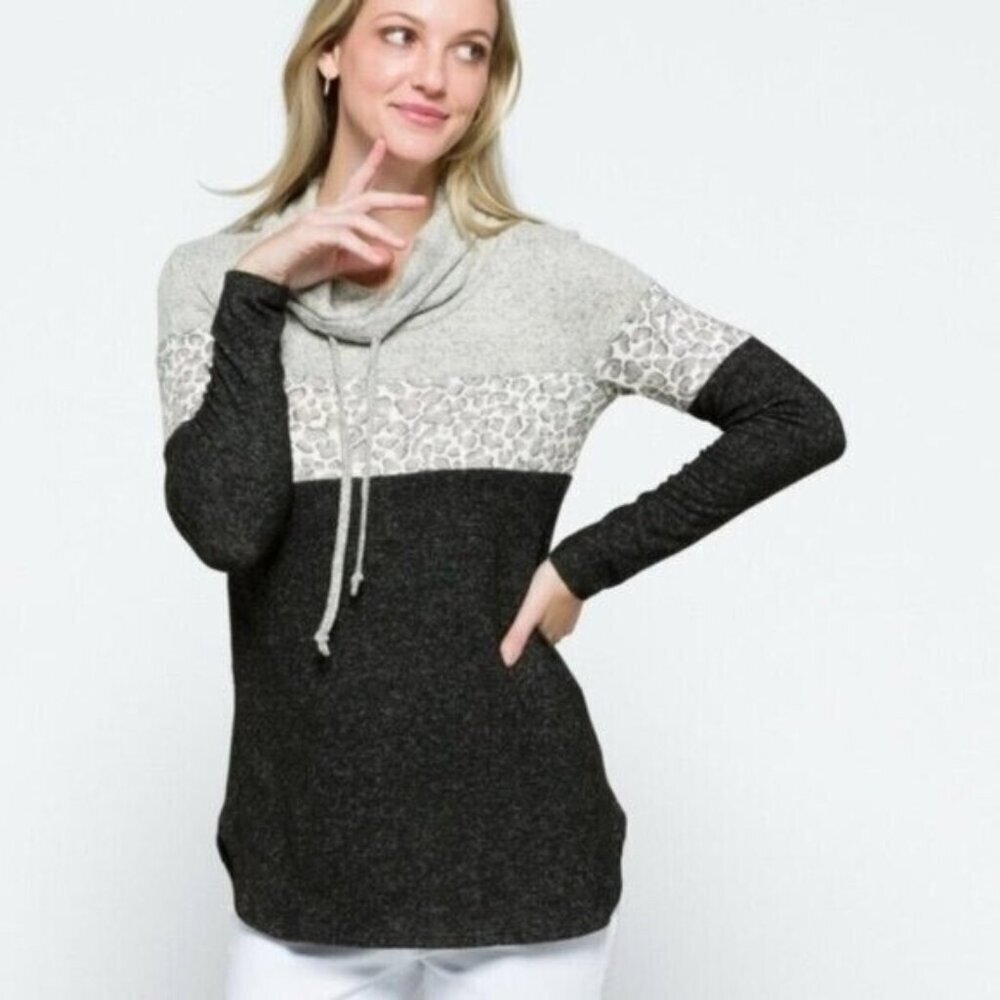 Market & Spruce Gray Leopard Cowl Neck Pullover Sweater